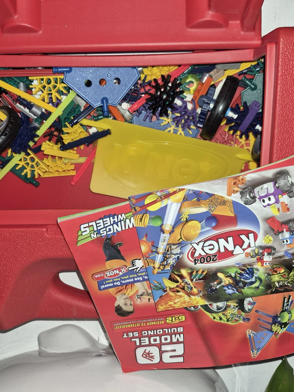 1997 K'NEX hard plastic Case